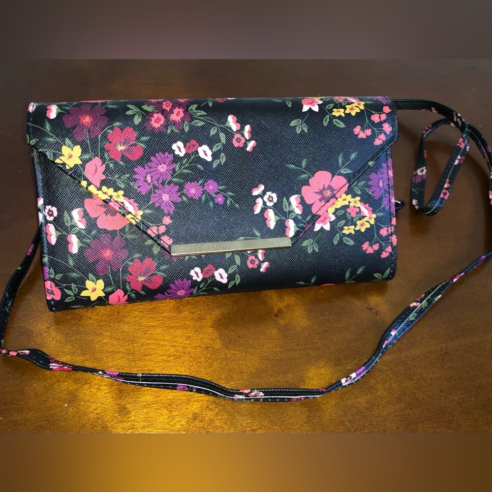 Flowery black purse with matching strap